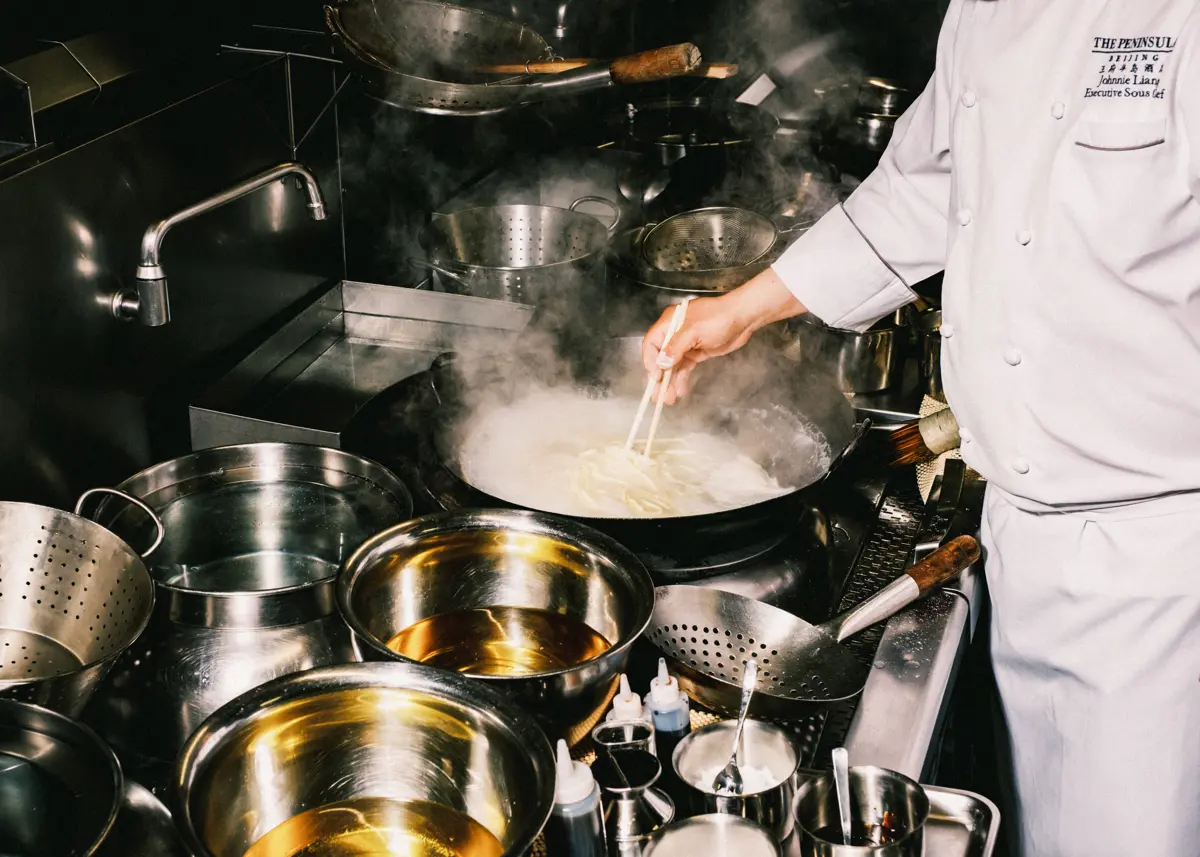 The Peninsula London Noodle Bar, Little Blue 4 The Peninsula London Noodle Bar, Little Blue 4