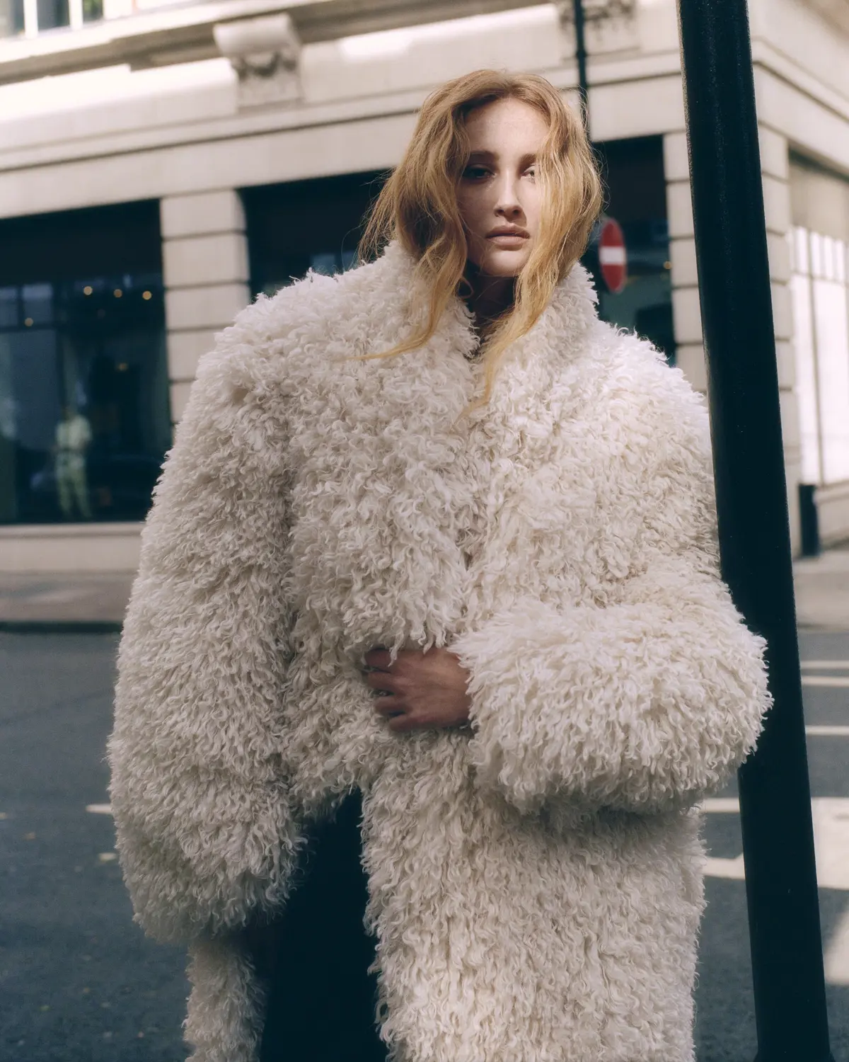 JR BECAUSE 9 JR BECAUSE 9