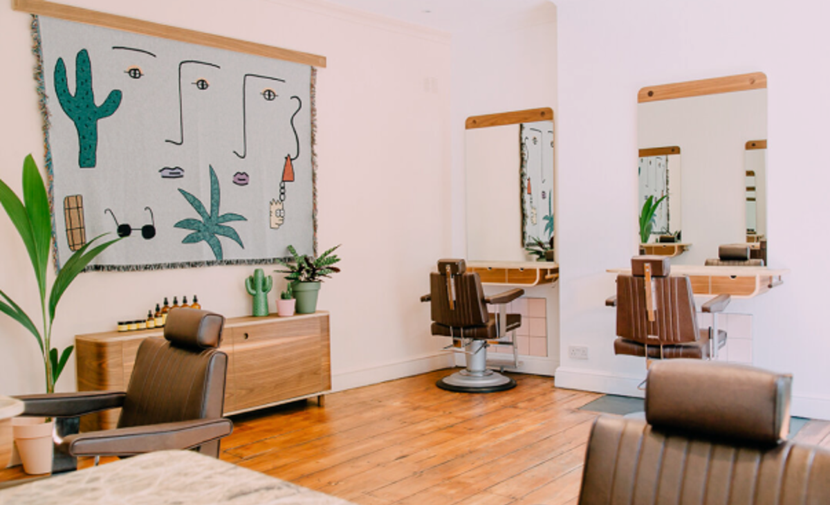 London Salons 1 1 London Salons 1 1