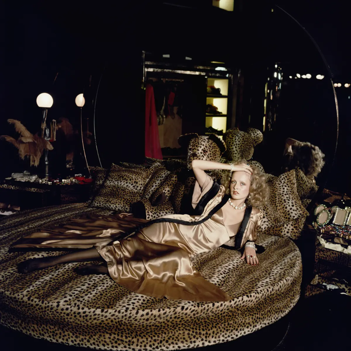 Twiggy Reclining In Biba, 1973 ©Justin De Villeneuve Iconic Images Twiggy Reclining In Biba, 1973 ©Justin De Villeneuve Iconic Images