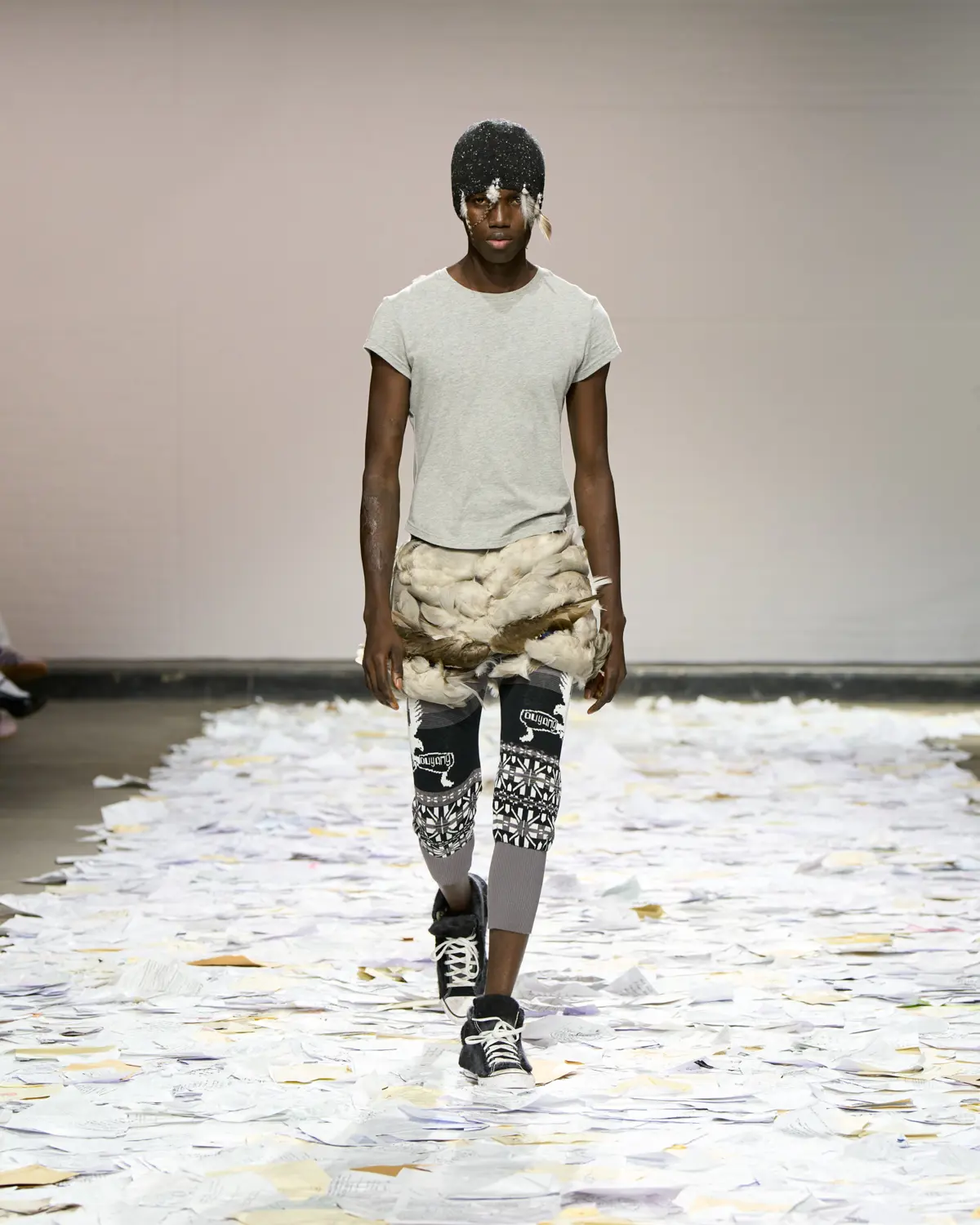 Ouyang M S26 002 Ouyang M S26 002